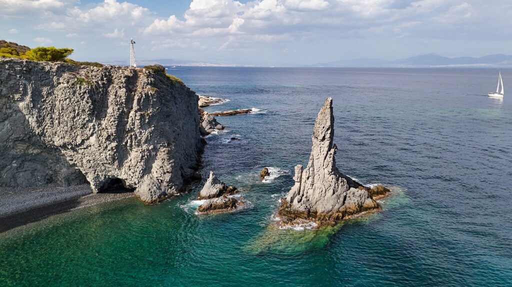 Happy Traveller: Μας ταξιδεύει στην Αίγινα – Κυριακή 12 Οκτωβρίου στις 16.30, στον ΣΚΑΪ -Δείτε το Τρέϊλερ