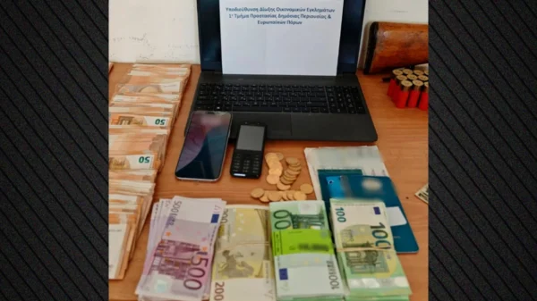 Κύκλωμα με εικονικά τιμολόγια: Προφυλακίστηκαν 5 από τους 9 κατηγορούμενους, ανάμεσα τους και ο αρχηγός – Ένας έπεσε από τις σκάλες και νοσηλεύεται