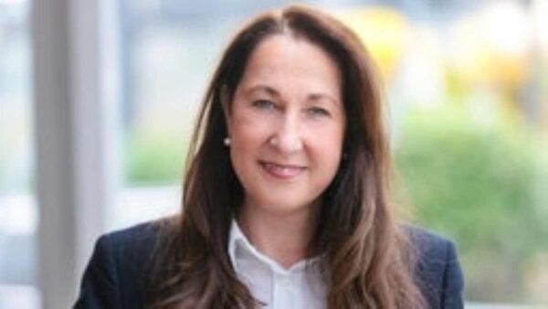 Γερμανία: Επί ώρες η 17χρονη κόρη βασάνιζε τη δήμαρχο του Χέρντεκε στο υπόγειο του σπιτιού τους – Είχε ζητήσει βοήθεια από την Αστυνομία αλλά την αγνόησαν