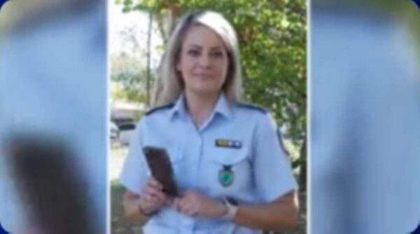 Το νέο σποτ της ΕΛ.ΑΣ για οδήγηση χωρίς κινητό – Πρωταγωνιστεί η Κωνσταντία Δημογλίδου