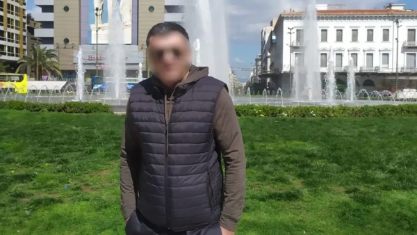 «Είχε κουρέψει την κόρη του για να μην βγαίνει έξω – Έδερνε και την πρώτη του γυναίκα», λένε μάρτυρες για τον 43χρονο που τραυμάτισε με πιρούνι την έγκυο σύζυγό του (βίντεο)