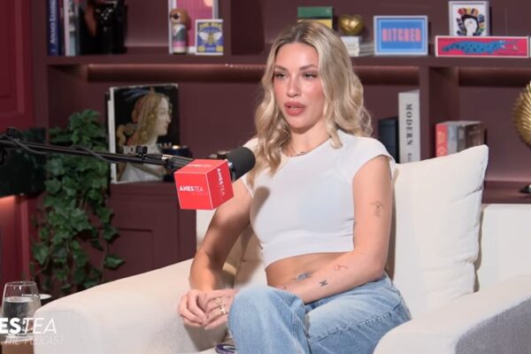 Γαρυφαλλιά Καληφώνη: “Η γιαγιά μου πριν χρόνια μού είχε βρει στο φλυτζάνι τα αρχικά του Χρήστου Μάστορα” (βίντεο)