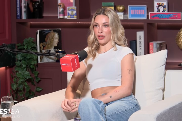 Γαρυφαλλιά Καληφώνη: “Η γιαγιά μου πριν χρόνια μού είχε βρει στο φλυτζάνι τα αρχικά του Χρήστου Μάστορα” (βίντεο)