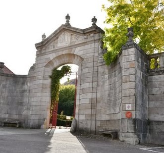 Γαλλία: Μετά τη μεγάλη ληστεία στο Λούβρο νέα κλοπή στο Μουσείο Denis Diderot – Άρπαξαν χρυσά και ασημένια νομίσματα