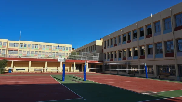 Τραγωδία στον Ασπρόπυργο: Νεκρό 10χρονο κορίτσι  που κατέρρευσε  στο προαύλιο του σχολείου του