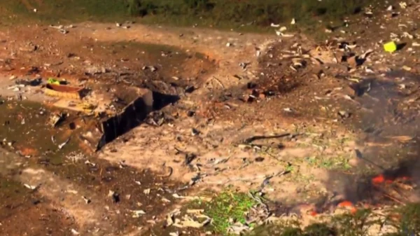 ΗΠΑ: Μεγάλη έκρηξη σε εργοστάσιο πυρομαχικών στο Τενεσί – Δεκάδες νεκροί και αγνοούμενοι (βίντεο)