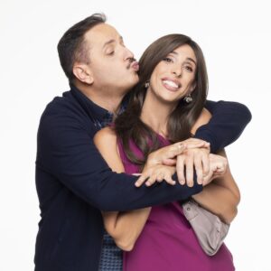 «Τότε και Τώρα»: Πρεμιέρα την Τετάρτη 5 Νοεμβρίου στις 21.00, στον ΣΚΑΪ – Δείτε το τρέϊλερ