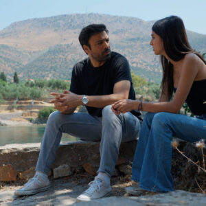 H Γη της Ελιάς: Η Βασιλική πιάνει τον Στέφανο με άλλη – Η Ισμήνη και Αριάδνη τσακώνονται  (Βίντεο)