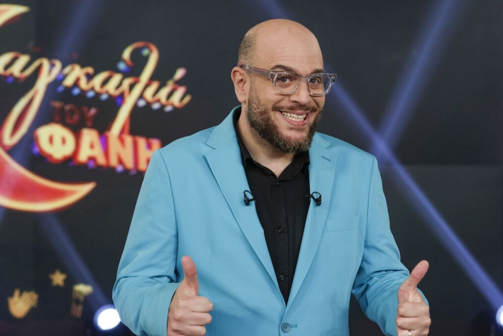 Στην αγκαλιά του Φάνη: Σάκης Τανιμανίδης και Ευτύχης Μπλέτσας, δύο ξεχωριστοί ταξιδιώτες – Απόψε στις 23:50 στον ΣΚΑΪ