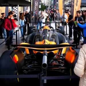 Η απόλυτη εμπειρία Formula 1 στο Ζάππειο Μέγαρο το Σαββατοκύριακο 8 και 9  Νοεμβρίου  – Το showcar της McLaren F1 Team ολοκληρώνει ένα μοναδικό roadshow σε όλη την Ελλάδα με ένα τελευταίο pitstop στην Αθήνα