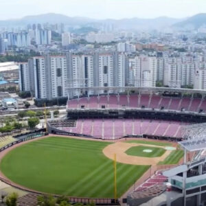 ΕΡΤ2 ΣΠΟΡ: «Κορυφαία στάδια του κόσμου», «Waka Ama» και «Αυστραλιανό Όπεν» – Τρία συναρπαστικά ντοκιμαντέρ σε Α´ τηλεοπτική μετάδοση – 24-28.11.2025