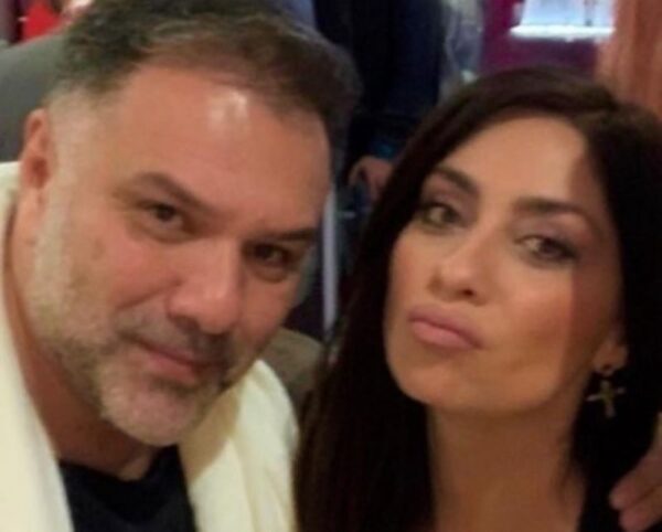 Γρηγόρης Αρναούτογλου σε Νάνσυ Αντωνίου: Σε ευχαριστώ για το ταξίδι που κάνουμε