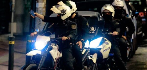 Αγ. Δημήτριος: Διαρρήκτες εμβόλισαν μηχανές της ομάδας ΔΙΑΣ και τραυμάτισαν τρείς  αστυνομικούς