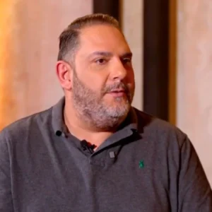 Στέλιος Διονυσίου: Ο πατέρας μου φυλακίστηκε για ουσίες αλλά δεν του βρήκαν τίποτα επάνω του – Από τον εθισμό μου στον τζόγο χάλασα το σπίτι μου (βίντεο)