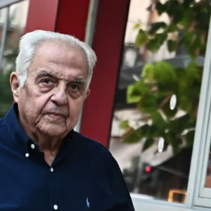 Πέθανε ο πρώην υπουργός του ΣΥΡΙΖΑ Αλέκος Φλαμπουράρης