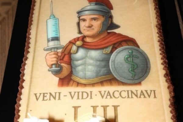 Άδωνις Γεωργιάδης: «Ηρθα, είδα, εμβολίασα» – Η επική τούρτα γενεθλίων του από την Ευγενία Μανωλίδου