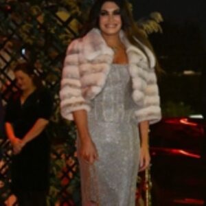 Κίμπερλι Γκίλφοϊλ: Εντυπωσιακή εμφάνιση, το μήνυμα και το συρτάκι στην εκδήλωση στον Αργυρό –Καλεσμένοι πολιτικοί και επιχειρηματίες (βίντεο)