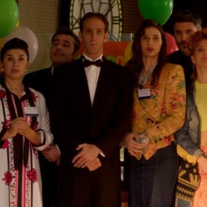 HOTΕΛ ΕΛVIRA: Όλοι προετοιμάζονται για την άφιξη της πάμπλουτης πελάτισσας αλλά μια  μεγάλη έκπληξη τους περιμένει! Τρέϊλερ