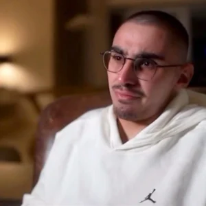 «Χειρότεροι και από Ναζί»: 21χρονος Ισραηλινός μιλά για τη σεξουαλική κακοποίηση που υπέστη στα χέρια των βασανιστών του στη Γάζα (βίντεο)