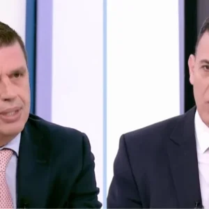 Καβγάς Καιρίδη-Καραμέρου: «Έχω σεβασμό στα πολιτικά “πτώματα”» – «Ντροπή σας, αυτός είστε» (βίντεο)
