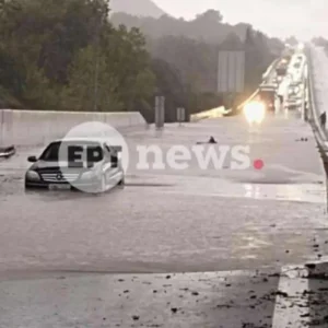 Καιρός: Στο έλεος της κακοκαιρίας Αρκαδία, Μεσσηνία, Βόνιτσα, Πρέβεζα – Πλημμύρισαν σπίτια και δρόμοι, εγκλωβίστηκαν οδηγοί (βίντεο)