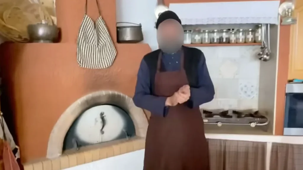 «Θέλω ένα πακέτο μακαρόνια»: Οι διάλογοι που πρόδωσαν τους παλαιοημερολογίτες με την κοκαΐνη – Έκρυβαν ναρκωτικά σε γλάστρα εκκλησίας –  H απάτη με τα λείψανα του Αγίου Παρθενίου – Βίντεο