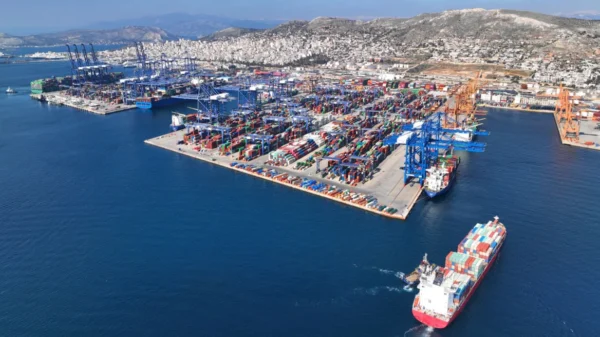 Επίθεση της Κινεζικής πρεσβείας στην Κίμπερλι Γκίλφοϊλ για το λιμάνι του Πειραιά