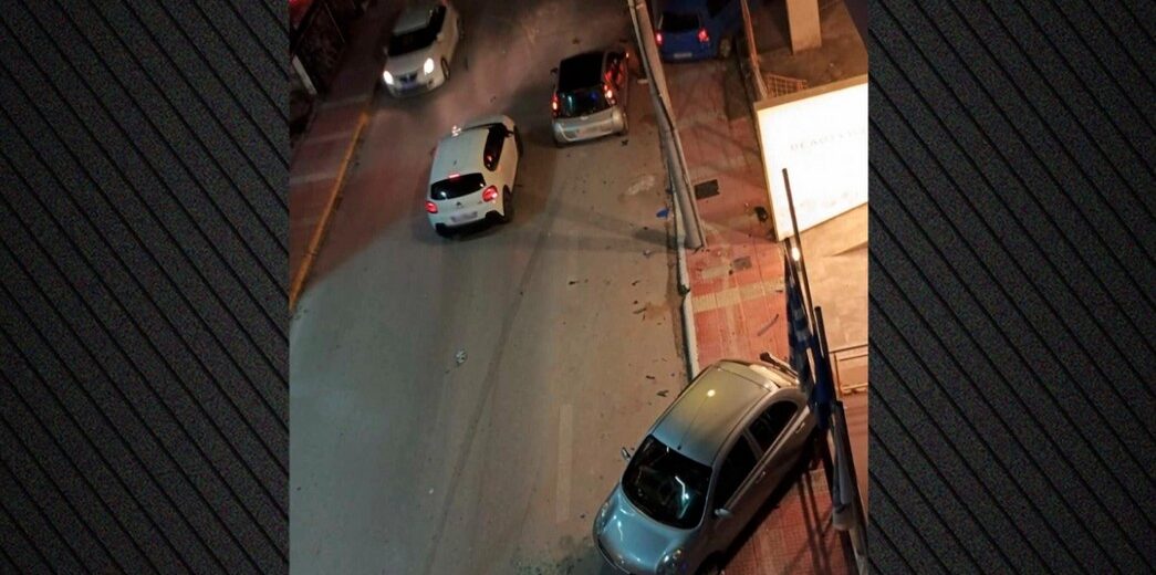 Σοκαριστικό τροχαίο στη Λούτσα: Αυτοκίνητο πέφτει πάνω στους πεζούς και σκοτώνει 24χρονο μπροστά στα μάτια της μητέρας του