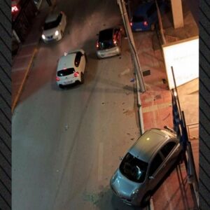 Σοκαριστικό τροχαίο στη Λούτσα: Αυτοκίνητο πέφτει πάνω στους πεζούς και σκοτώνει 24χρονο μπροστά στα μάτια της μητέρας του