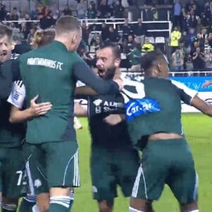 Μεγάλη νίκη του Παναθηναϊκού – Κέρδισε τον ΠΑΟΚ με 2 – 1 και μπήκε δυνατά στην κούρσα για τον τίτλο