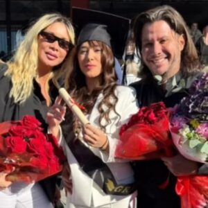 Πάολα: H κόρη της πήρε το πτυχίο της – Η οικογενειακή φωτογραφία