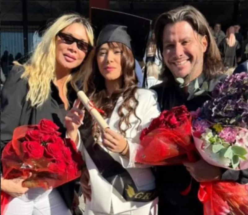 Πάολα: H κόρη της πήρε το πτυχίο της – Η οικογενειακή φωτογραφία