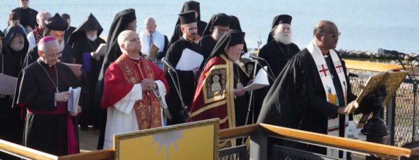 Κοινό μήνυμα ενότητας Πάπα – Πατριάρχη: Να ακούσουμε τις φωνές των πιστών, λέει ο Βαρθολομαίος –  Αναγκαία η χριστιανική ενότητα σε έναν κόσμο βίας και συγκρούσεων, είπε ο Λέων (εικόνες&βίντεο)