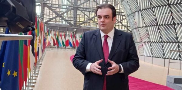 Πιερρακάκης για Shein και Temu: «Η Ελλάδα στηρίζει την άμεση επιβολή δασμών στα μικροδέματα από τρίτες χώρες» (βίντεο)