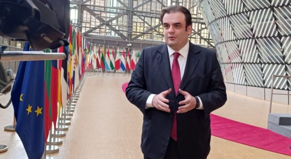 Πιερρακάκης για Shein και Temu: «Η Ελλάδα στηρίζει την άμεση επιβολή δασμών στα μικροδέματα από τρίτες χώρες» (βίντεο)