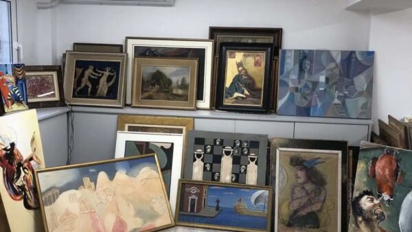 Πιάστηκε κύκλωμα με 480 πλαστούς πίνακες ζωγραφικής – Δύο συλλήψεις Είχαν «μαϊμού» Φασιανό,  Παρθένη, Γαΐτη – Εικόνες και Βίντεο