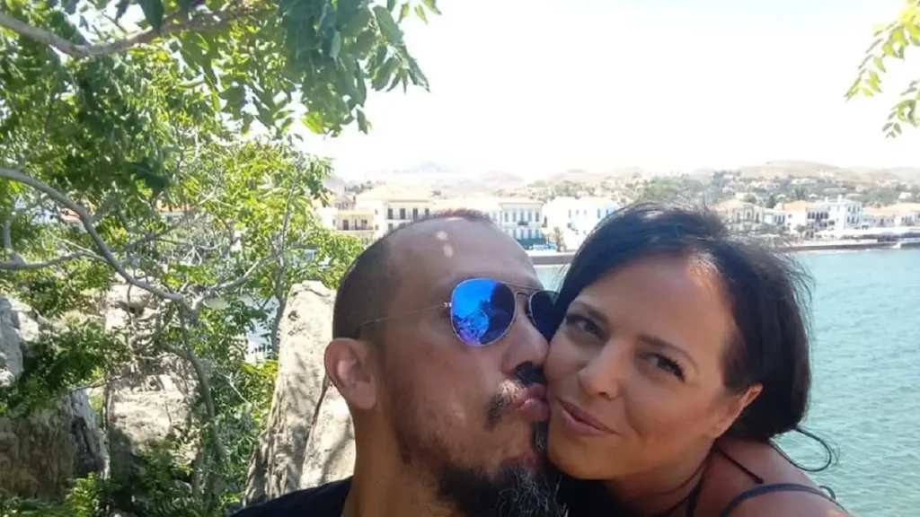 Σαλαμίνα: «Ήταν ένα πολύ καλά οργανωμένο έγκλημα», λέει η κόρη της 75χρονης που δολοφονήθηκε από τη νύφη της – «Δεν πιστεύω ότι μετάνιωσε, κόλπο η συγνώμη της» (βίντεο)