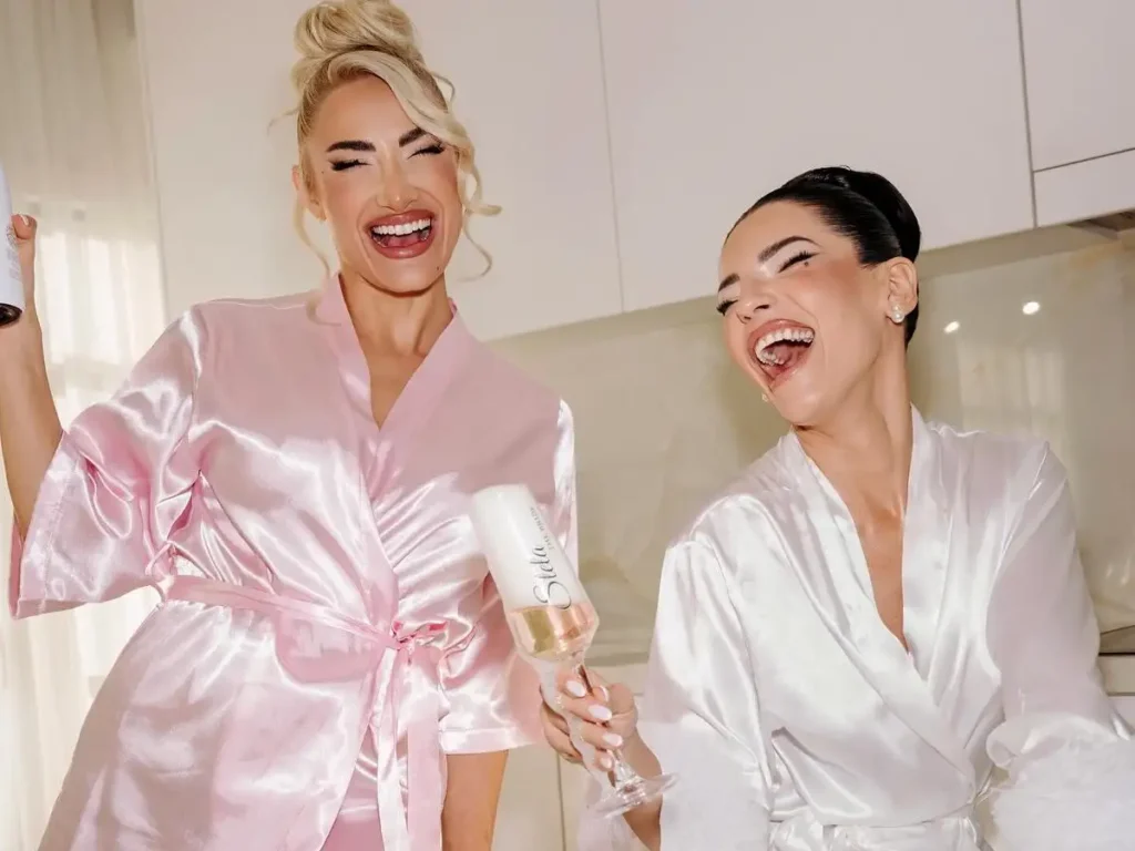 Ιωάννα Τούνη: «Κρατάω αυτή τη μέρα μέσα μου σαν κάτι ιερό» – Η πρώτη ανάρτηση μετά το γάμο της κολλητής της