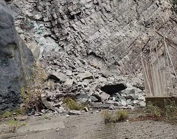 Τρίκαλα: 55χρονος παγιδεύτηκε σε έρημο ορεινό χωριό  στα 1000 μ υψόμετρο μετά από κατολίσθηση  – «Εγκλωβισμένος για 7η ημέρα»