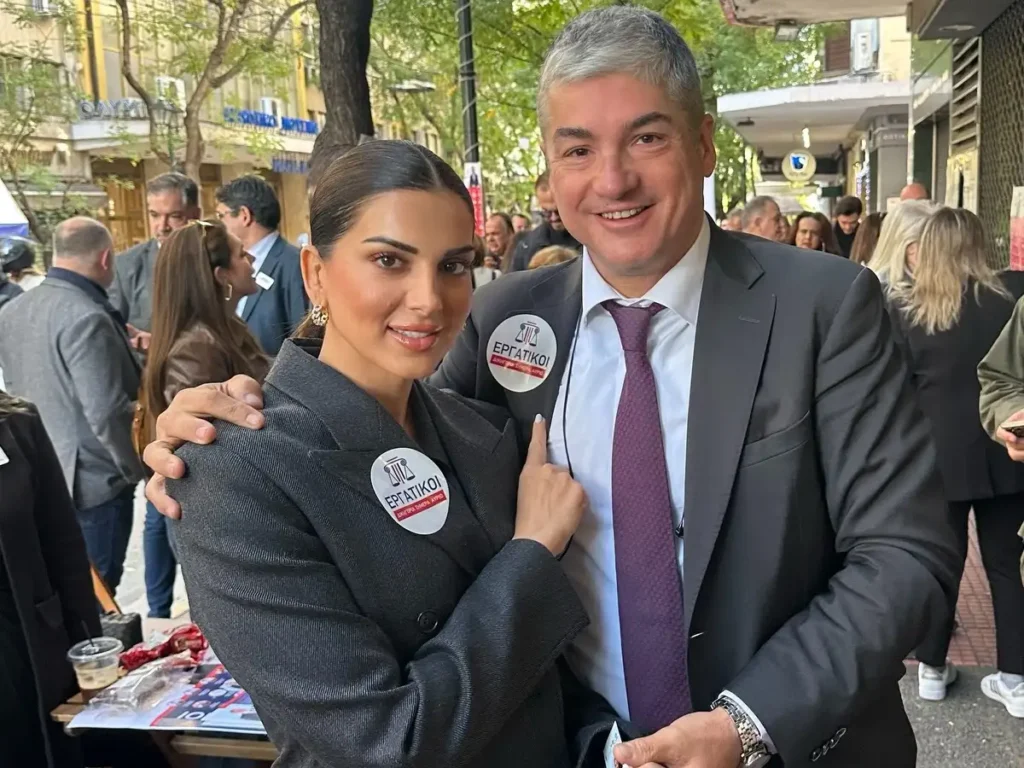 Σταματίνα Τσιμτσιλή: Στο πλευρό του συζύγου της μαζί με τα παιδιά τους στις εκλογές του Δικηγορικού Συλλόγου Αθηνών – Φωτογραφίες