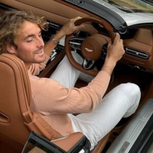 Στέφανος Τσιτσιπάς: Πιάστηκε από τις κάμερες να τρέχει με τη Lotus του με 210 χλμ. στην Αττική Οδό – Πρόστιμο και αφαίρεση διπλώματος