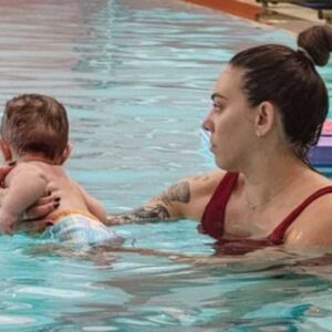 Ευρυδίκη Βαλαβάνη: Στην πισίνα με τον τεσσάρων μηνών γιό της –Φωτογραφίες&βίντεο