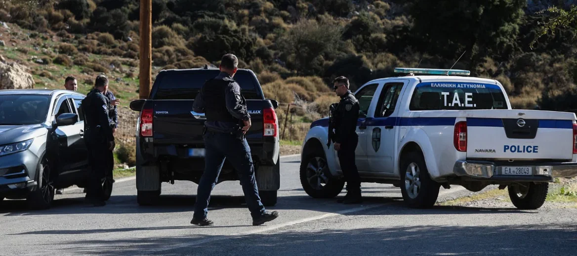 Κρήτη – Εγκληματική οργάνωση σε Βορίζια και Αμάρι: Θείος και ανιψιοί ξυλοκοπούσαν και εκβίαζαν αγρότες – Εισέπραξαν παράνομες επιδοτήσεις από τον ΟΠΕΚΕΠΕ άνω των 500.000 ευρώ για χωράφια που δεν τους ανήκαν