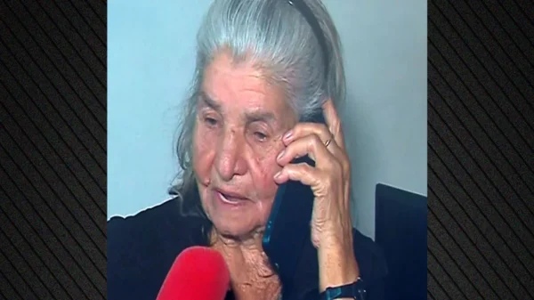 Βορίζια: «Δεν μισώ κανέναν, να σταματήσει το κακό εδώ» – Συγκλονίζει η μητέρα της 56χρονης Ευαγγελίας Φραγκιαδάκη, λίγο μετά την κηδεία της κόρης της