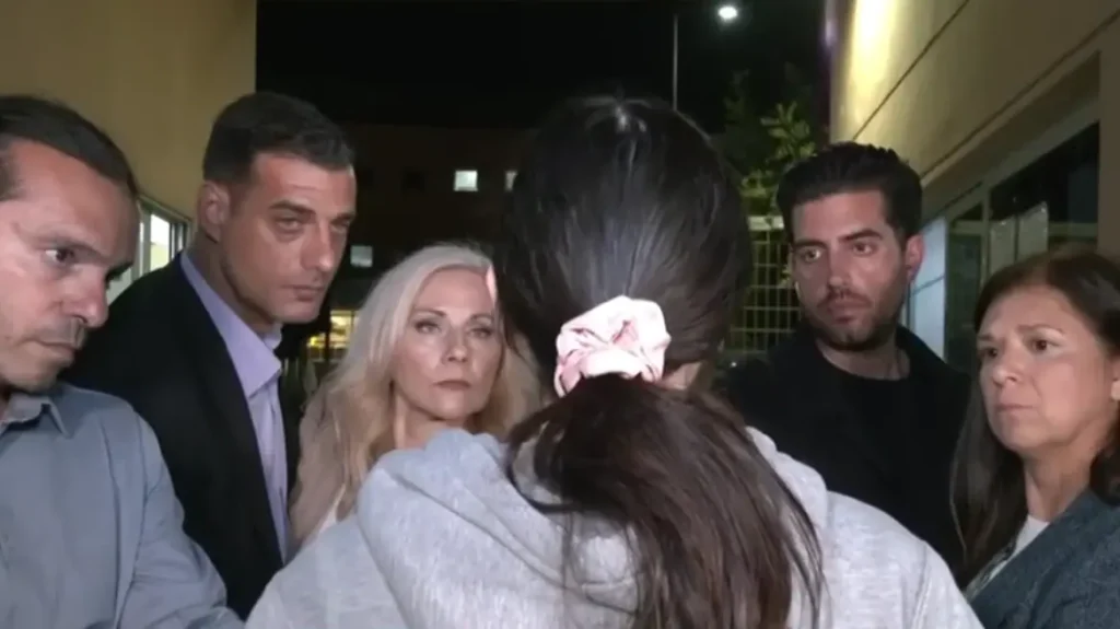 Βορίζια: «Κάνω έκκληση στις γυναίκες της άλλης οικογένειας, να ζήσουν τα παιδιά μας», λέει η σύζυγος του 29χρονου που παραδόθηκε για το μακελειό