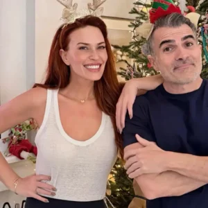 Σίσσυ Χρηστίδου: Στόλισε το χριστουγεννιάτικο δέντρο του σπιτιού της  – Φωτογραφίες