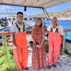 ΕΡΤ1: «Ό,τι αξίζει» με την Ίνα Ταράντου – Στη Σίφνο των ανθρώπων και των ιστοριών!  Κυριακή 09.11.2025