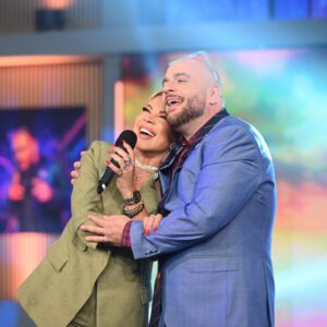 «Στην αγκαλιά του Φάνη»: Χάρης Βαφειάς και Μαριάντα Πιερίδη έρχονται με τόλμη και φαντασία – Την Πέμπτη, στις 23.30