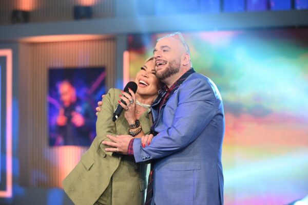 «Στην αγκαλιά του Φάνη»: Χάρης Βαφειάς και Μαριάντα Πιερίδη έρχονται με τόλμη και φαντασία – Την Πέμπτη, στις 23.30