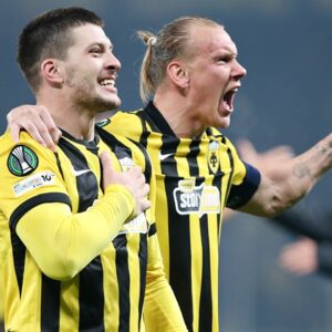 ΑΕΚ – Κραϊόβα 3-2: Επική ανατροπή στις καθυστερήσεις και πρόκριση για την Ένωση στους «16» του Conference League